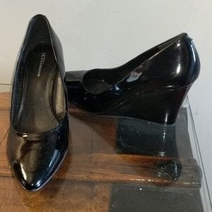 Women's shoes